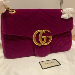 Gucci Marmont Velvet (Medium)